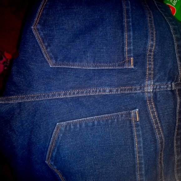 Old Navy Original Mid Rise Jeans - Picture 4 of 10